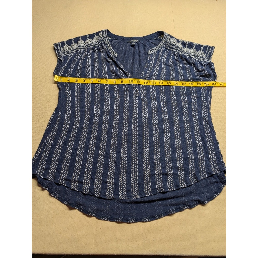 Lucky Brand Women's Top Size L Navy With Embroidered Stripe In Beige Flowy